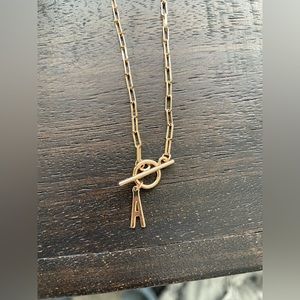 Choker initial A